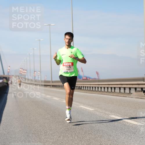 03.10.2025 - Köhlbrandbrückenlauf Yannick Fuchs http://msf.ph/oto/9183815 03.10.2025 11:36:55 Position 3 6248 meine-sportfotos.de