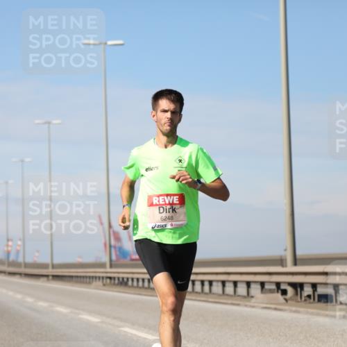 03.10.2025 - Köhlbrandbrückenlauf Yannick Fuchs http://msf.ph/oto/9183817 03.10.2025 11:36:56 Position 3 6248 meine-sportfotos.de