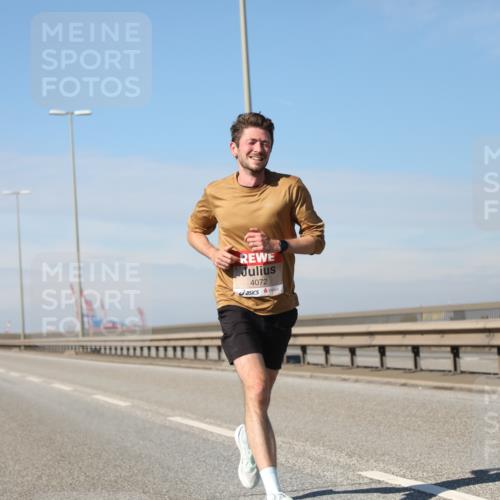 03.10.2025 - Köhlbrandbrückenlauf Yannick Fuchs http://msf.ph/oto/9183829 03.10.2025 11:37:14 Position 3 4072 meine-sportfotos.de