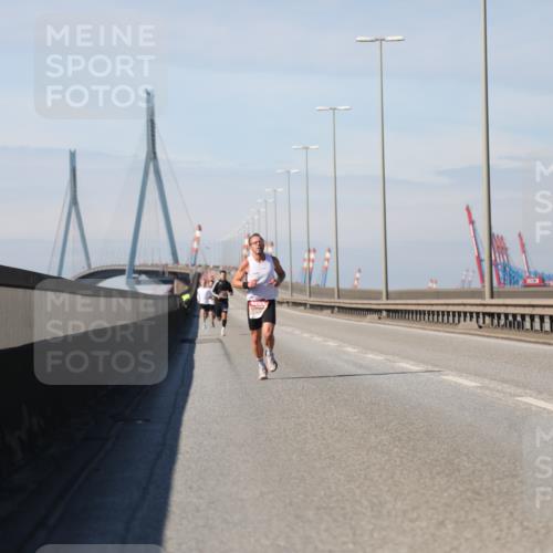 03.10.2025 - Köhlbrandbrückenlauf Yannick Fuchs http://msf.ph/oto/9183832 03.10.2025 11:37:24 Position 3  meine-sportfotos.de
