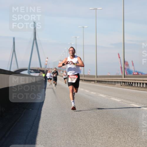 03.10.2025 - Köhlbrandbrückenlauf Yannick Fuchs http://msf.ph/oto/9183838 03.10.2025 11:37:27 Position 3 6216 meine-sportfotos.de