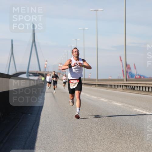 03.10.2025 - Köhlbrandbrückenlauf Yannick Fuchs http://msf.ph/oto/9183839 03.10.2025 11:37:27 Position 3 6216 meine-sportfotos.de