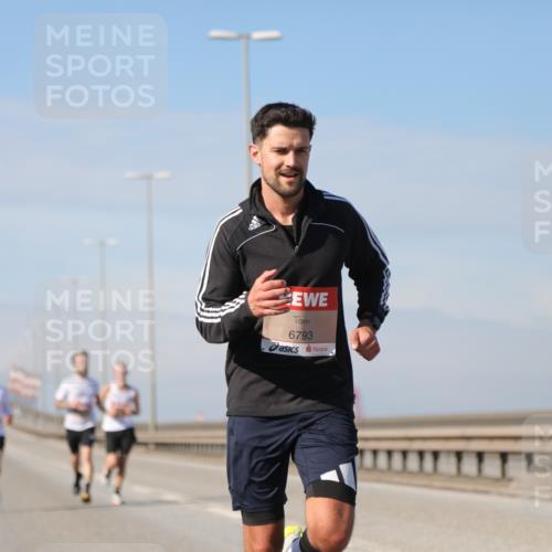 03.10.2025 - Köhlbrandbrückenlauf Yannick Fuchs http://msf.ph/oto/9183863 03.10.2025 11:37:38 Position 3 6793 meine-sportfotos.de