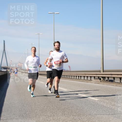 03.10.2025 - Köhlbrandbrückenlauf Yannick Fuchs http://msf.ph/oto/9183876 03.10.2025 11:37:42 Position 3  meine-sportfotos.de