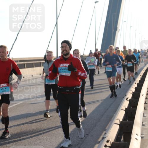 03.10.2025 - Köhlbrandbrückenlauf Yannick Fuchs http://msf.ph/oto/9183889 03.10.2025 08:31:19 Position 1 12, 3028, 3216 meine-sportfotos.de