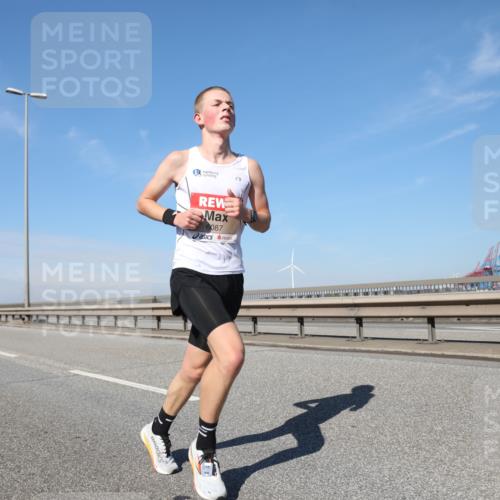 03.10.2025 - Köhlbrandbrückenlauf Yannick Fuchs http://msf.ph/oto/9183892 03.10.2025 11:37:45 Position 3 6087 meine-sportfotos.de