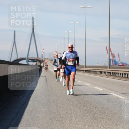 03.10.2025 - Köhlbrandbrückenlauf Yannick Fuchs http://msf.ph/oto/9183895 03.10.2025 11:37:50 Position 3  meine-sportfotos.de