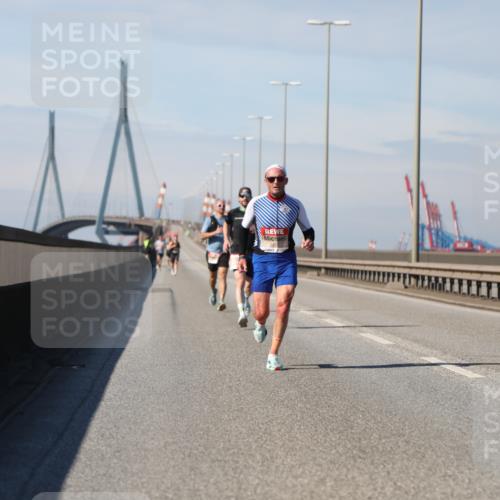 03.10.2025 - Köhlbrandbrückenlauf Yannick Fuchs http://msf.ph/oto/9183897 03.10.2025 11:37:51 Position 3  meine-sportfotos.de