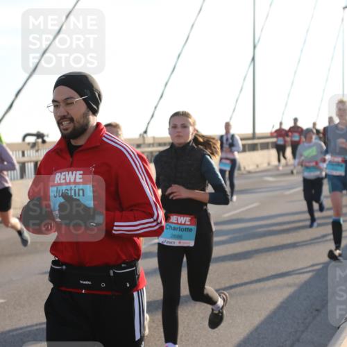 03.10.2025 - Köhlbrandbrückenlauf Yannick Fuchs http://msf.ph/oto/9183898 03.10.2025 08:31:20 Position 1 2686 meine-sportfotos.de