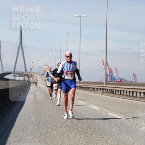 03.10.2025 - Köhlbrandbrückenlauf Yannick Fuchs http://msf.ph/oto/9183899 03.10.2025 11:37:51 Position 3  meine-sportfotos.de