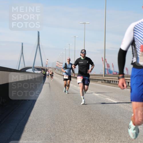 03.10.2025 - Köhlbrandbrückenlauf Yannick Fuchs http://msf.ph/oto/9183919 03.10.2025 11:37:53 Position 3  meine-sportfotos.de