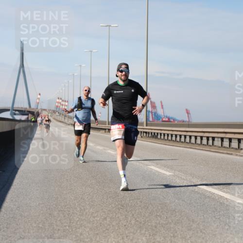 03.10.2025 - Köhlbrandbrückenlauf Yannick Fuchs http://msf.ph/oto/9183922 03.10.2025 11:37:54 Position 3  meine-sportfotos.de