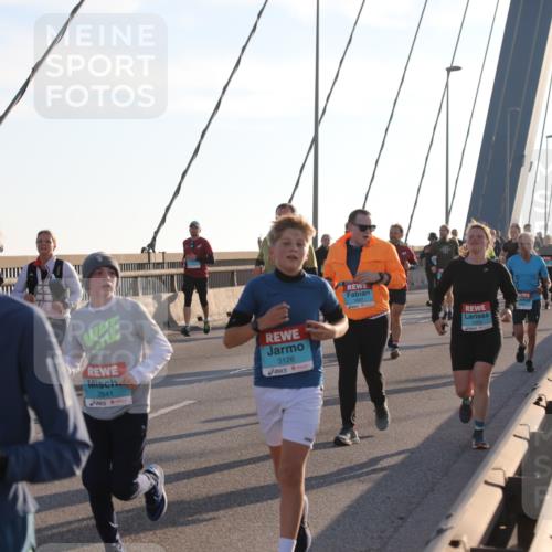 03.10.2025 - Köhlbrandbrückenlauf Yannick Fuchs http://msf.ph/oto/9183925 03.10.2025 08:31:23 Position 1 72, 2841, 3126 meine-sportfotos.de