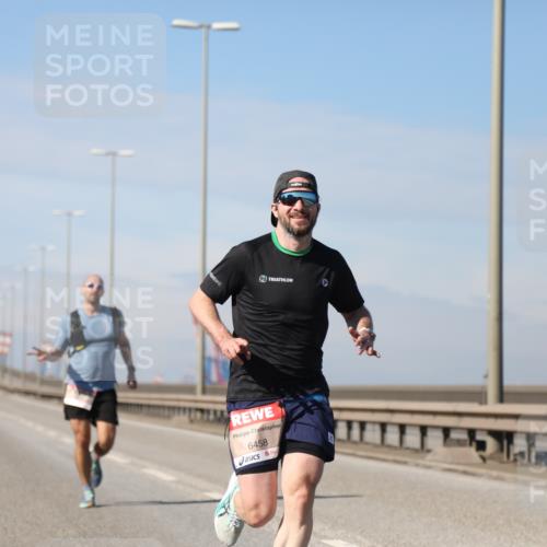 03.10.2025 - Köhlbrandbrückenlauf Yannick Fuchs http://msf.ph/oto/9183930 03.10.2025 11:37:55 Position 3 96, 6458 meine-sportfotos.de