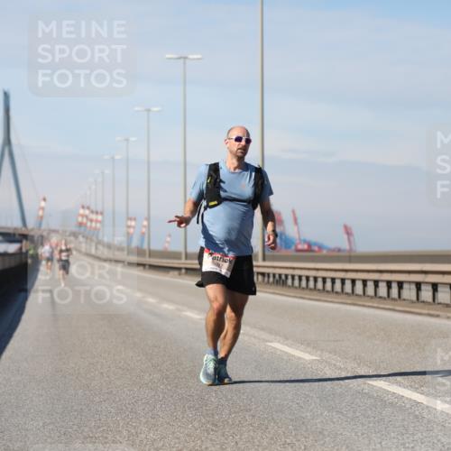 03.10.2025 - Köhlbrandbrückenlauf Yannick Fuchs http://msf.ph/oto/9183934 03.10.2025 11:37:56 Position 3 4017 meine-sportfotos.de