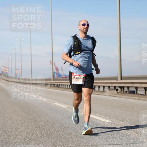 03.10.2025 - Köhlbrandbrückenlauf Yannick Fuchs http://msf.ph/oto/9183939 03.10.2025 11:37:57 Position 3 4017 meine-sportfotos.de