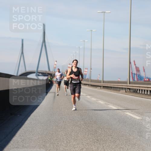 03.10.2025 - Köhlbrandbrückenlauf Yannick Fuchs http://msf.ph/oto/9183947 03.10.2025 11:38:07 Position 3  meine-sportfotos.de