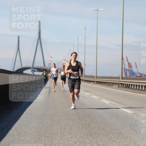 03.10.2025 - Köhlbrandbrückenlauf Yannick Fuchs http://msf.ph/oto/9183950 03.10.2025 11:38:08 Position 3  meine-sportfotos.de