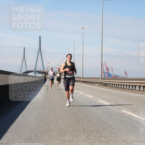03.10.2025 - Köhlbrandbrückenlauf Yannick Fuchs http://msf.ph/oto/9183953 03.10.2025 11:38:09 Position 3  meine-sportfotos.de