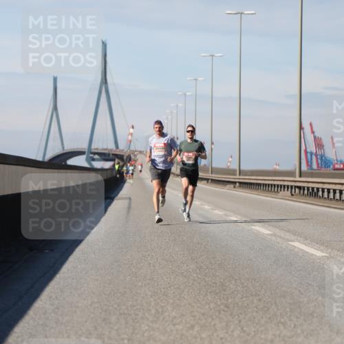 03.10.2025 - Köhlbrandbrückenlauf Yannick Fuchs http://msf.ph/oto/9183961 03.10.2025 11:38:12 Position 3  meine-sportfotos.de
