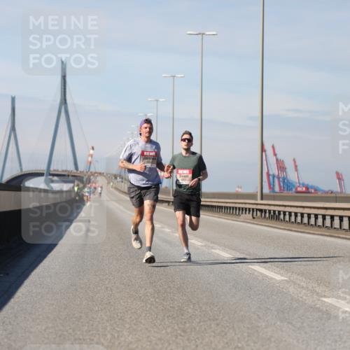 03.10.2025 - Köhlbrandbrückenlauf Yannick Fuchs http://msf.ph/oto/9183967 03.10.2025 11:38:13 Position 3  meine-sportfotos.de