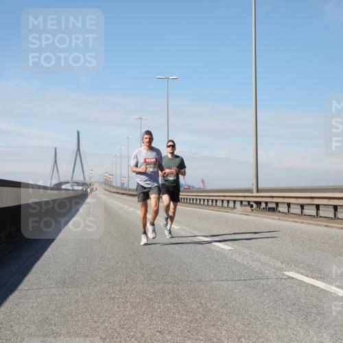 03.10.2025 - Köhlbrandbrückenlauf Yannick Fuchs http://msf.ph/oto/9183974 03.10.2025 11:38:15 Position 3  meine-sportfotos.de
