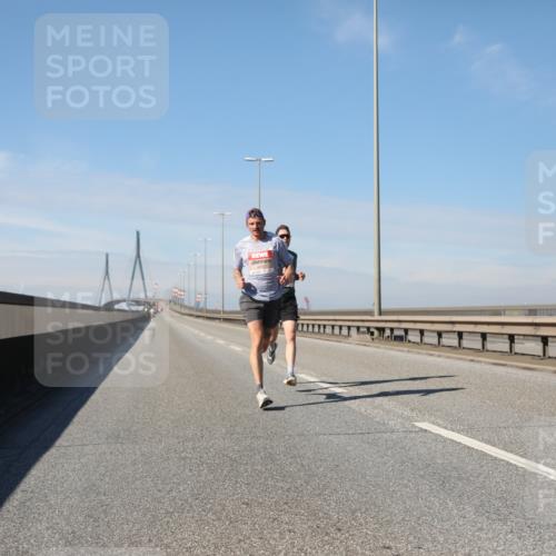 03.10.2025 - Köhlbrandbrückenlauf Yannick Fuchs http://msf.ph/oto/9183976 03.10.2025 11:38:16 Position 3  meine-sportfotos.de