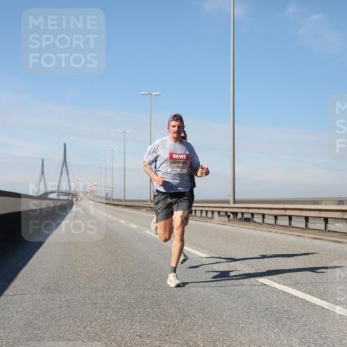 03.10.2025 - Köhlbrandbrückenlauf Yannick Fuchs http://msf.ph/oto/9183977 03.10.2025 11:38:16 Position 3 408 meine-sportfotos.de