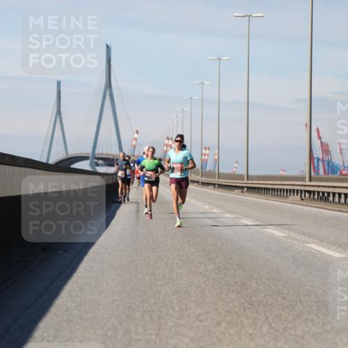 03.10.2025 - Köhlbrandbrückenlauf Yannick Fuchs http://msf.ph/oto/9183983 03.10.2025 11:38:38 Position 3  meine-sportfotos.de