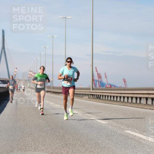 03.10.2025 - Köhlbrandbrückenlauf Yannick Fuchs http://msf.ph/oto/9183990 03.10.2025 11:38:41 Position 3  meine-sportfotos.de