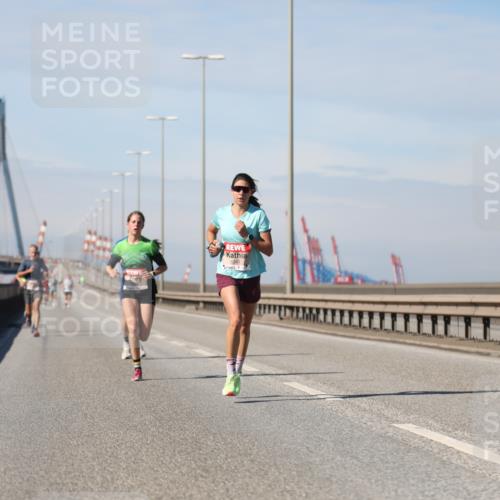 03.10.2025 - Köhlbrandbrückenlauf Yannick Fuchs http://msf.ph/oto/9183991 03.10.2025 11:38:41 Position 3 6241 meine-sportfotos.de
