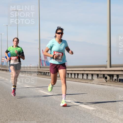 03.10.2025 - Köhlbrandbrückenlauf Yannick Fuchs http://msf.ph/oto/9183994 03.10.2025 11:38:42 Position 3 6625 meine-sportfotos.de