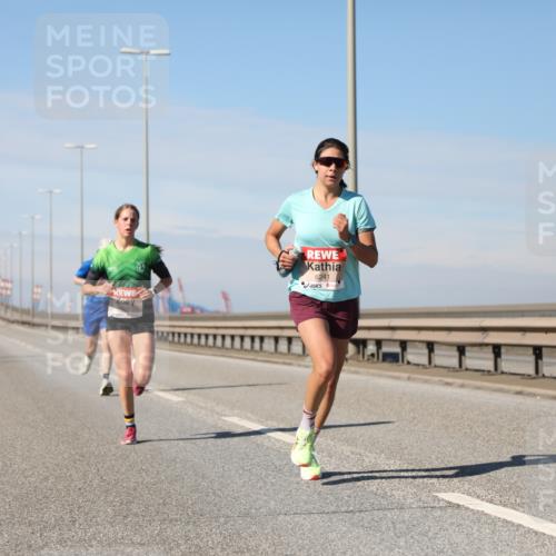 03.10.2025 - Köhlbrandbrückenlauf Yannick Fuchs http://msf.ph/oto/9183996 03.10.2025 11:38:43 Position 3 6241 meine-sportfotos.de