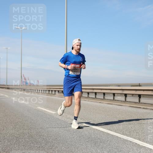 03.10.2025 - Köhlbrandbrückenlauf Yannick Fuchs http://msf.ph/oto/9184003 03.10.2025 11:38:46 Position 3 4013 meine-sportfotos.de
