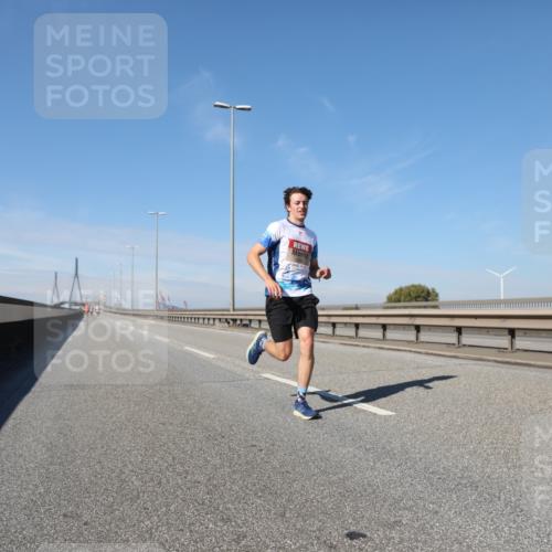 03.10.2025 - Köhlbrandbrückenlauf Yannick Fuchs http://msf.ph/oto/9184020 03.10.2025 11:38:51 Position 3  meine-sportfotos.de