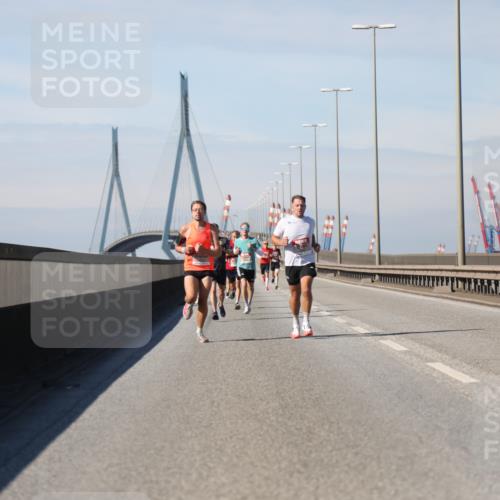 03.10.2025 - Köhlbrandbrückenlauf Yannick Fuchs http://msf.ph/oto/9184025 03.10.2025 11:39:01 Position 3 12 meine-sportfotos.de