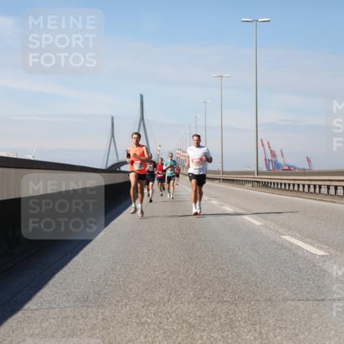 03.10.2025 - Köhlbrandbrückenlauf Yannick Fuchs http://msf.ph/oto/9184033 03.10.2025 11:39:03 Position 3  meine-sportfotos.de