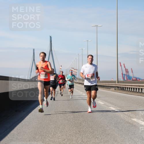 03.10.2025 - Köhlbrandbrückenlauf Yannick Fuchs http://msf.ph/oto/9184037 03.10.2025 11:39:04 Position 3  meine-sportfotos.de