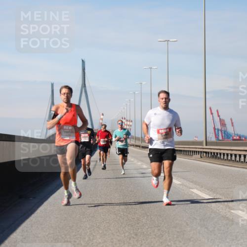 03.10.2025 - Köhlbrandbrückenlauf Yannick Fuchs http://msf.ph/oto/9184038 03.10.2025 11:39:04 Position 3  meine-sportfotos.de
