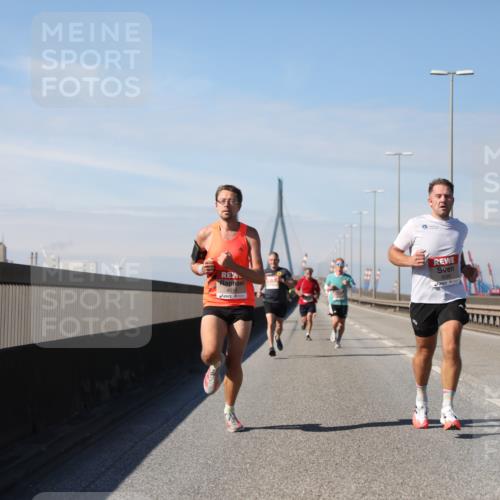03.10.2025 - Köhlbrandbrückenlauf Yannick Fuchs http://msf.ph/oto/9184042 03.10.2025 11:39:05 Position 3 4019, 6085 meine-sportfotos.de