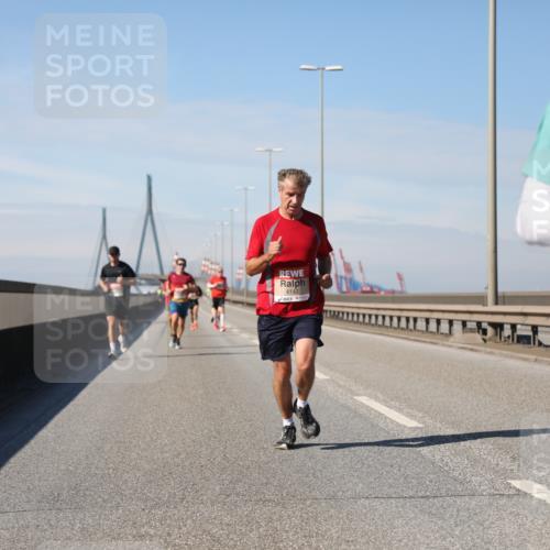 03.10.2025 - Köhlbrandbrückenlauf Yannick Fuchs http://msf.ph/oto/9184066 03.10.2025 11:39:11 Position 3 4142, 415 meine-sportfotos.de