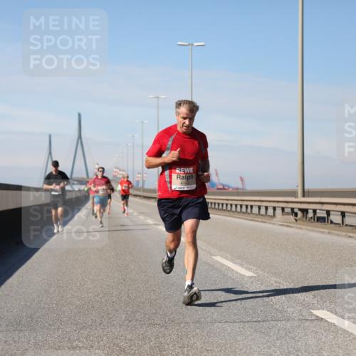 03.10.2025 - Köhlbrandbrückenlauf Yannick Fuchs http://msf.ph/oto/9184067 03.10.2025 11:39:11 Position 3 4142 meine-sportfotos.de