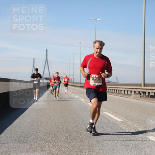 03.10.2025 - Köhlbrandbrückenlauf Yannick Fuchs http://msf.ph/oto/9184068 03.10.2025 11:39:11 Position 3 4142 meine-sportfotos.de