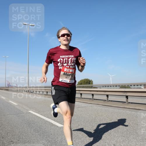 03.10.2025 - Köhlbrandbrückenlauf Yannick Fuchs http://msf.ph/oto/9184108 03.10.2025 11:39:20 Position 3 2013, 6333 meine-sportfotos.de