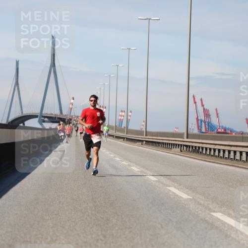 03.10.2025 - Köhlbrandbrückenlauf Yannick Fuchs http://msf.ph/oto/9184109 03.10.2025 11:39:21 Position 3  meine-sportfotos.de