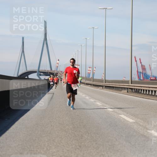 03.10.2025 - Köhlbrandbrückenlauf Yannick Fuchs http://msf.ph/oto/9184110 03.10.2025 11:39:22 Position 3  meine-sportfotos.de