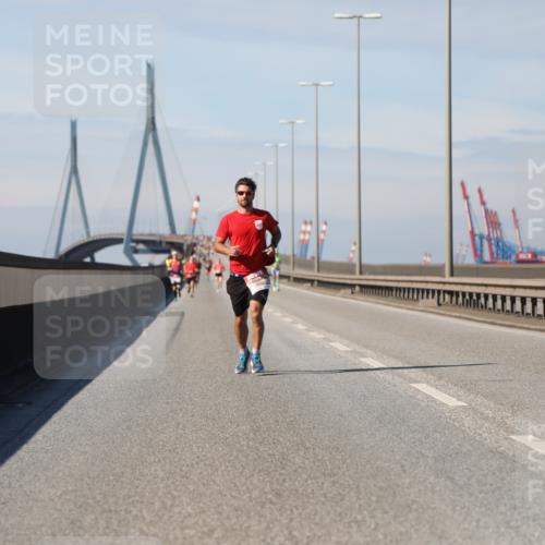 03.10.2025 - Köhlbrandbrückenlauf Yannick Fuchs http://msf.ph/oto/9184111 03.10.2025 11:39:22 Position 3  meine-sportfotos.de