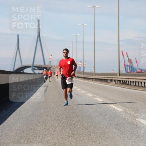 03.10.2025 - Köhlbrandbrückenlauf Yannick Fuchs http://msf.ph/oto/9184113 03.10.2025 11:39:23 Position 3  meine-sportfotos.de