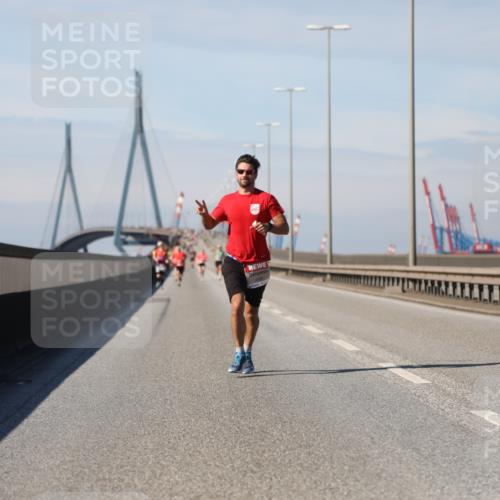 03.10.2025 - Köhlbrandbrückenlauf Yannick Fuchs http://msf.ph/oto/9184115 03.10.2025 11:39:23 Position 3  meine-sportfotos.de