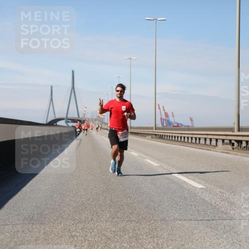 03.10.2025 - Köhlbrandbrückenlauf Yannick Fuchs http://msf.ph/oto/9184121 03.10.2025 11:39:24 Position 3  meine-sportfotos.de